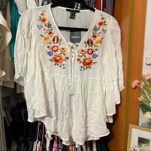 New F21 floral embroidered top